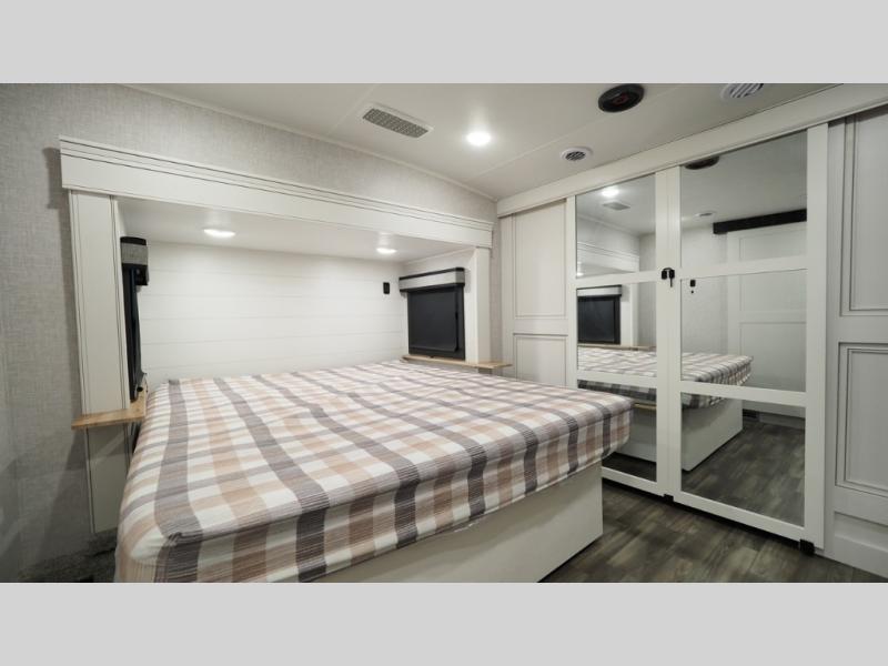 2025 Jayco Eagle 317RLOK, $ 67,990