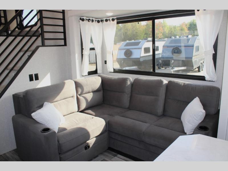 2025 Jayco Jay Flight Bungalow JayLoft, $ 95,506