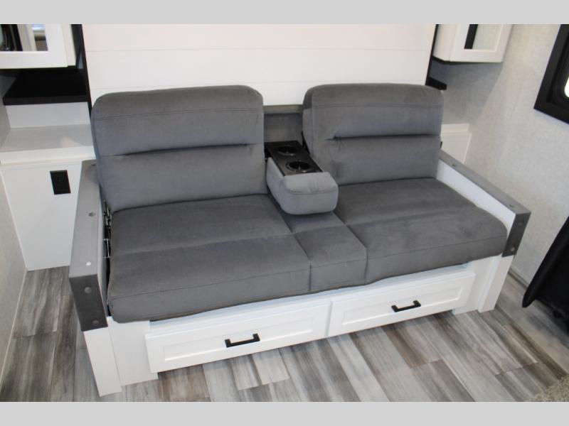 2025 Jayco Jay Feather 21MBH, $ 52,149