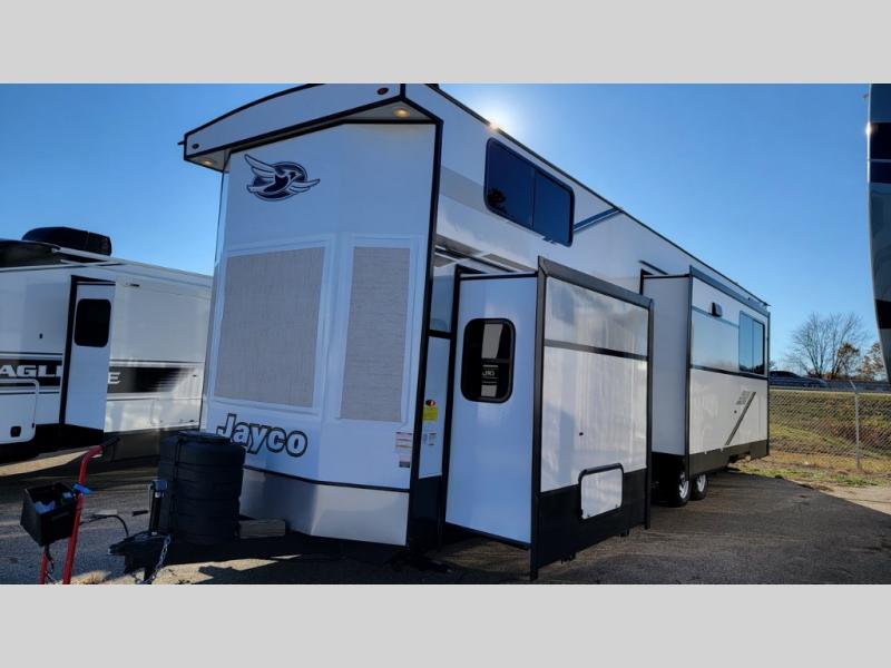 2025 Jayco Jay Flight Bungalow JayLoft, $ 62,990