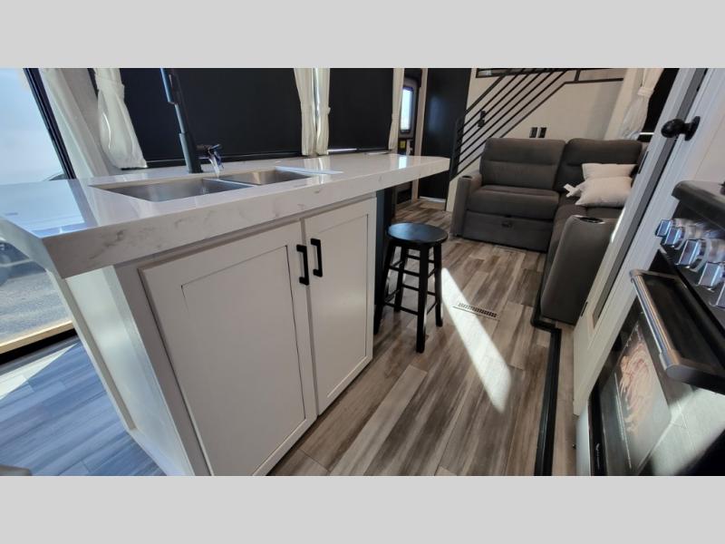 2025 Jayco Jay Flight Bungalow JayLoft, $ 62,990