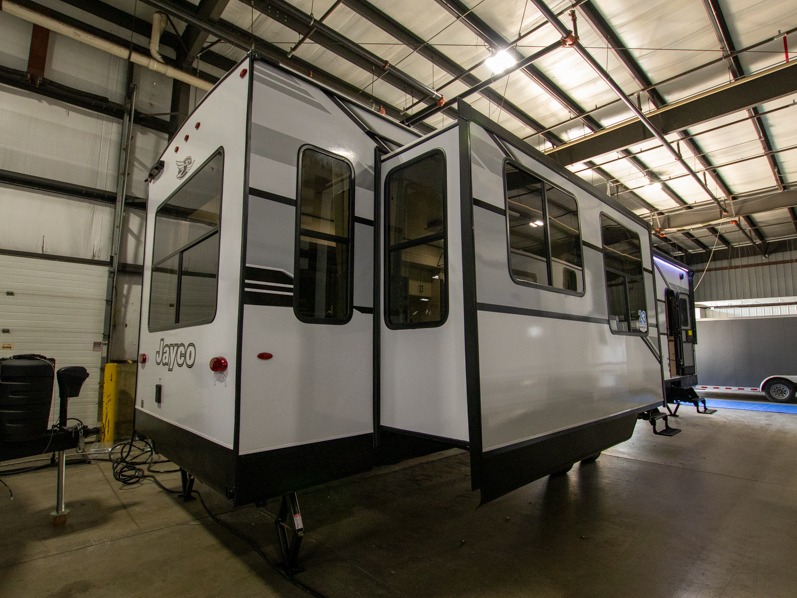 2025 Jayco Jay Flight Bungalow 40RLTS, $ 88,006