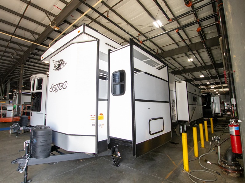 2025 Jayco Jay Flight Bungalow 40RLTS, $ 88,006