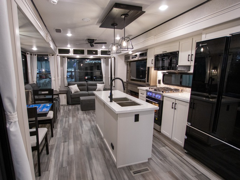 2025 Jayco Jay Flight Bungalow 40RLTS, $ 88,006