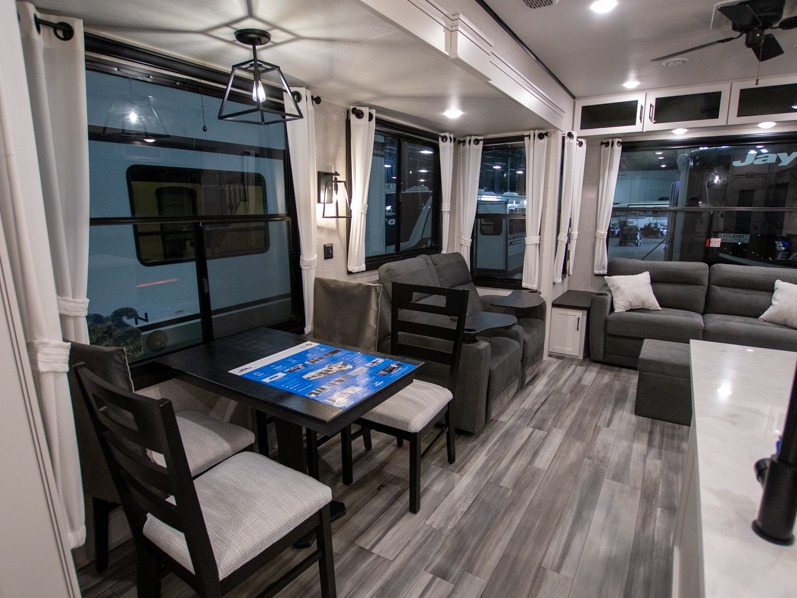 2025 Jayco Jay Flight Bungalow 40RLTS, $ 88,006