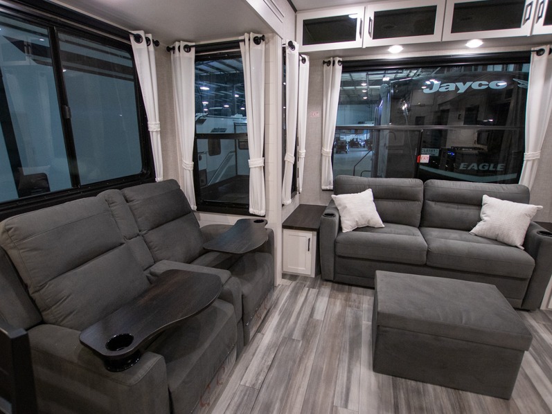 2025 Jayco Jay Flight Bungalow 40RLTS, $ 88,006