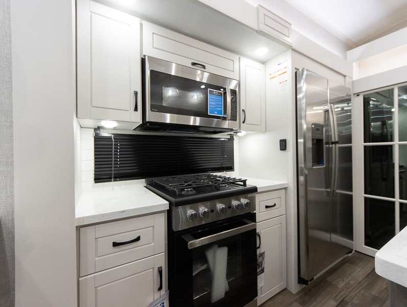 2025 Jayco North Point 381CKRE, $ 143,604