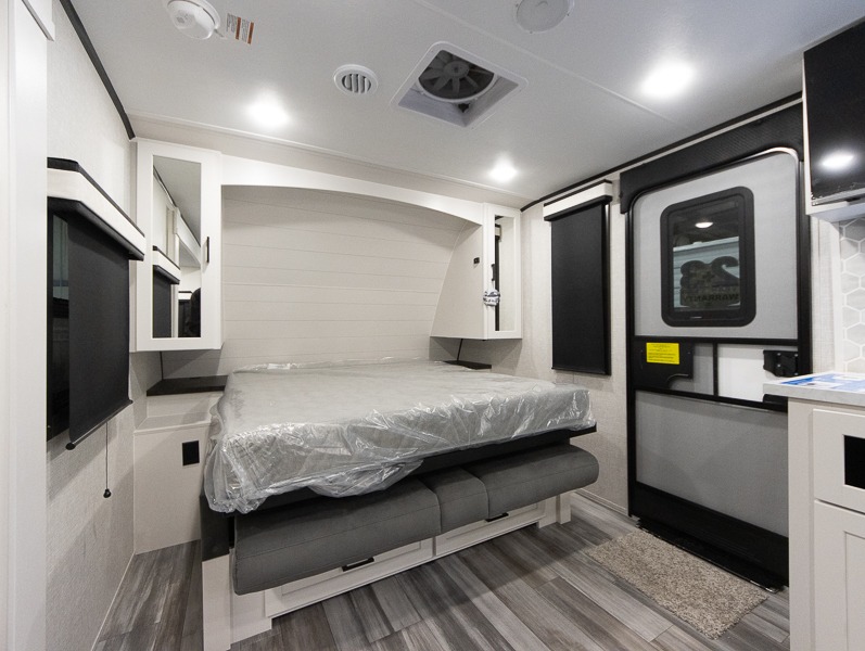 2025 Jayco Jay Feather 19MRK, $ 49,778