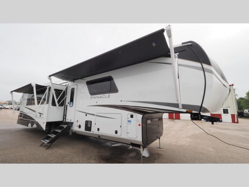 2025 Jayco Pinnacle 38FBRK, $ 153,047