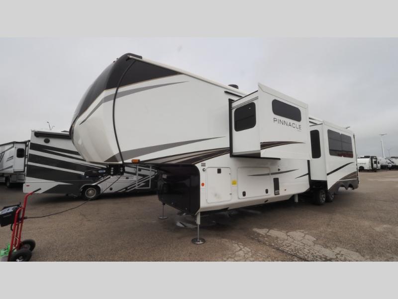 2025 Jayco Pinnacle 38FBRK, $ 153,047