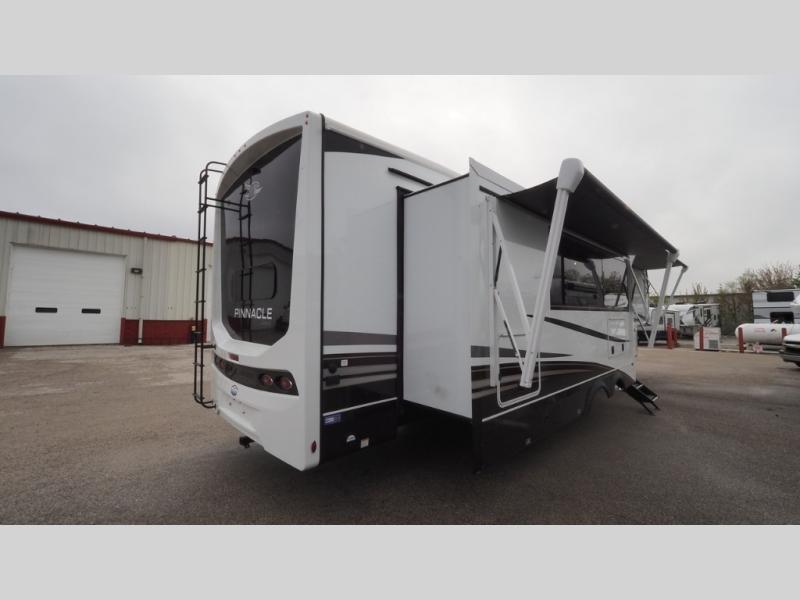 2025 Jayco Pinnacle 38FBRK, $ 153,047