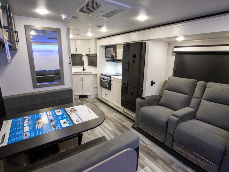 2025 Jayco Jay Feather 21MML, $ 51,309
