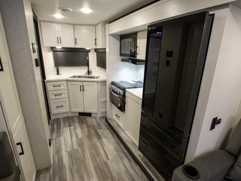 2025 Jayco Jay Feather 21MML, $ 51,309