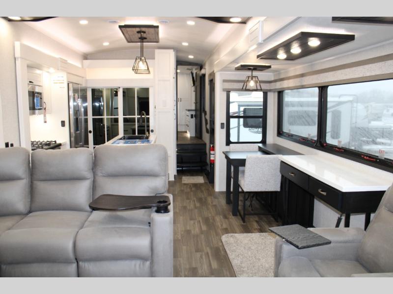 2025 Jayco North Point 381CKRE, $ 92,990