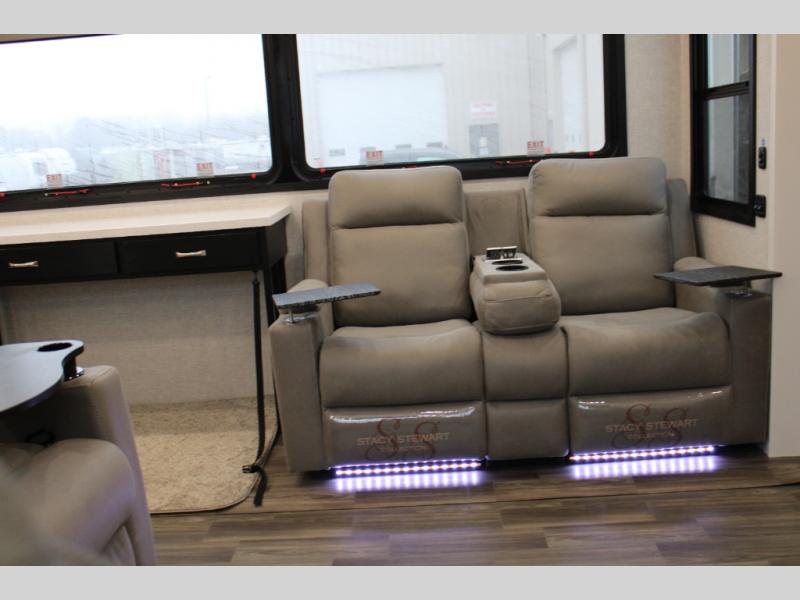 2025 Jayco North Point 381CKRE, $ 92,990