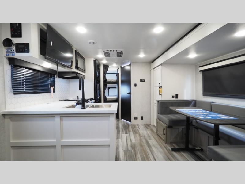2025 Jayco Jay Feather 21MBH, $ 52,149