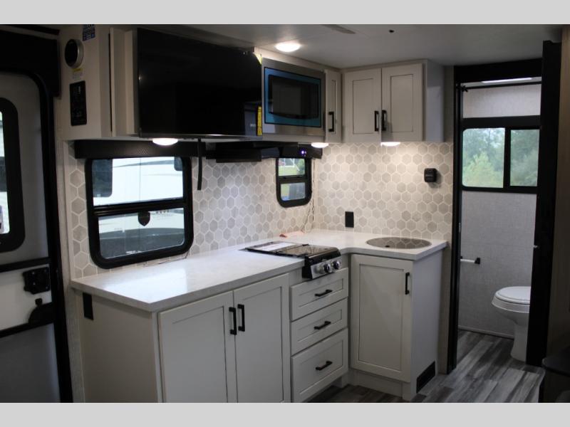 2025 Jayco Jay Feather Air 16RB, $ 43,793