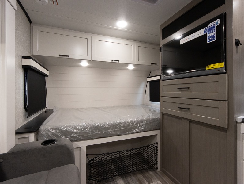 2025 Jayco Jay Feather Micro 166FBS, $ 46,636