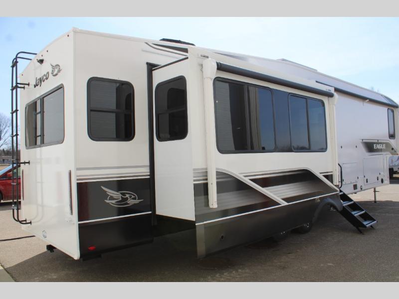 2025 Jayco Eagle 355MBQS, $ 107,487