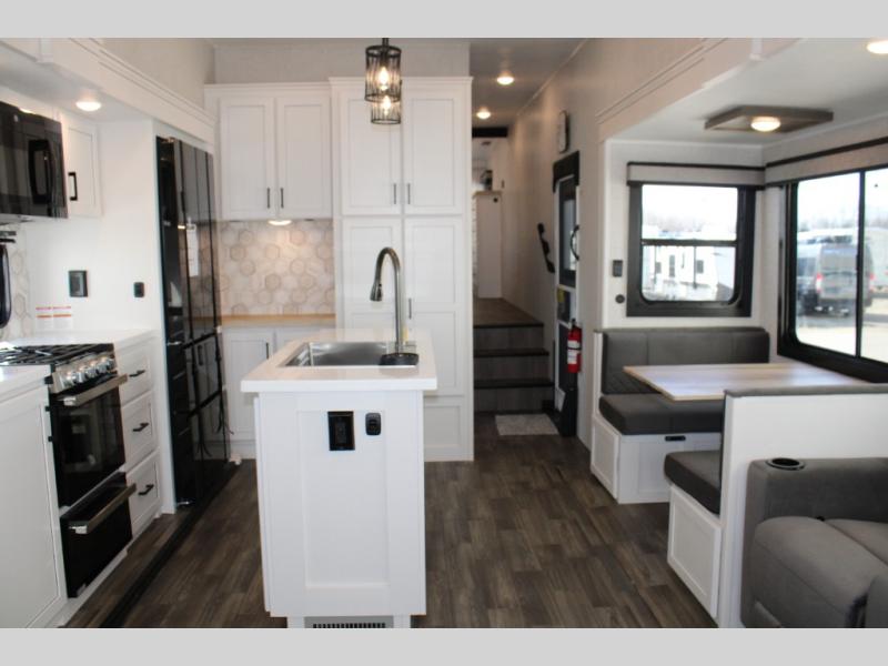 2025 Jayco Eagle 355MBQS, $ 107,487