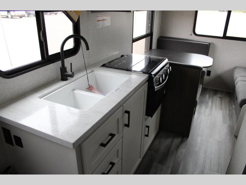 2025 Jayco Jay Flight SLX 210QB, $ 31,866