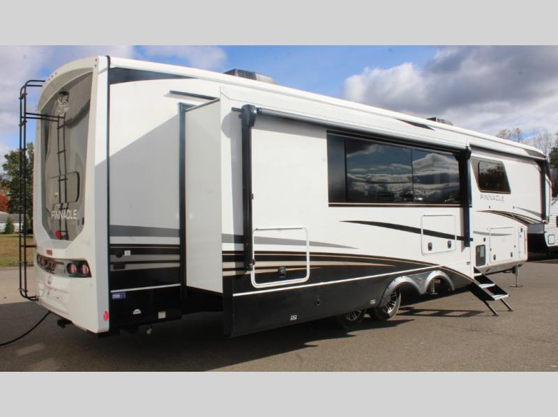 2025 Jayco Pinnacle 38FBRK, $ 151,854