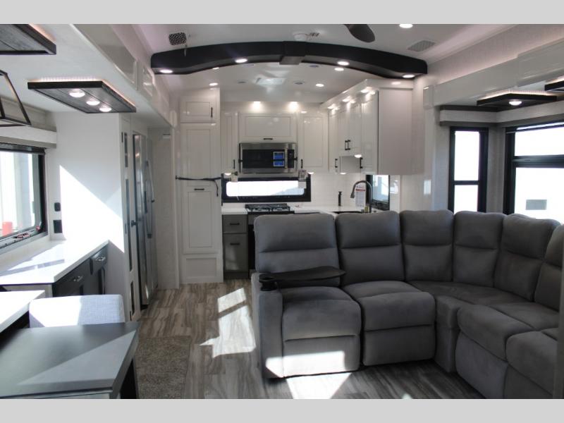 2025 Jayco Pinnacle 38FBRK, $ 151,854