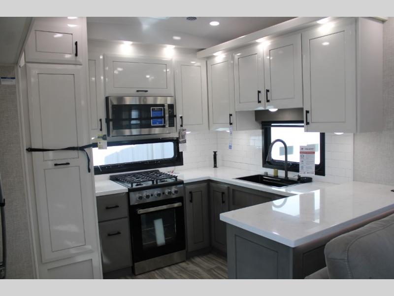 2025 Jayco Pinnacle 38FBRK, $ 151,854