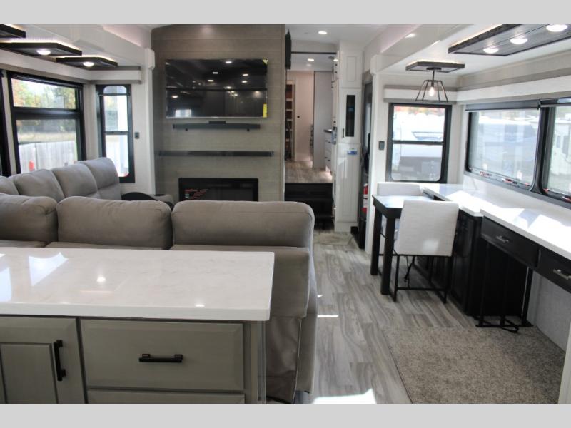 2025 Jayco Pinnacle 38FBRK, $ 151,854