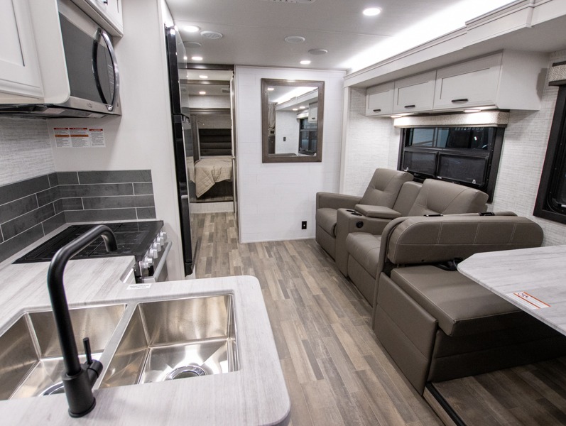 2025 Jayco Greyhawk 30Z, $ 200,148