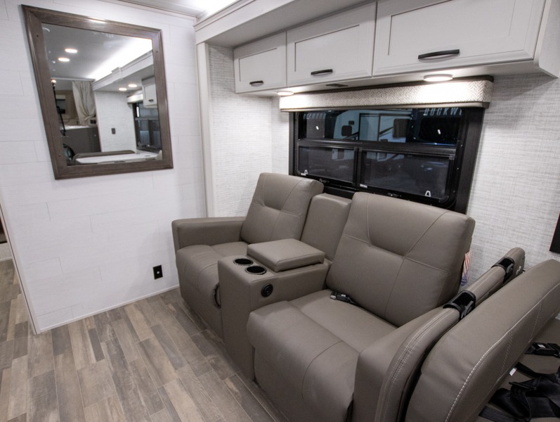 2025 Jayco Greyhawk 30Z, $ 200,148