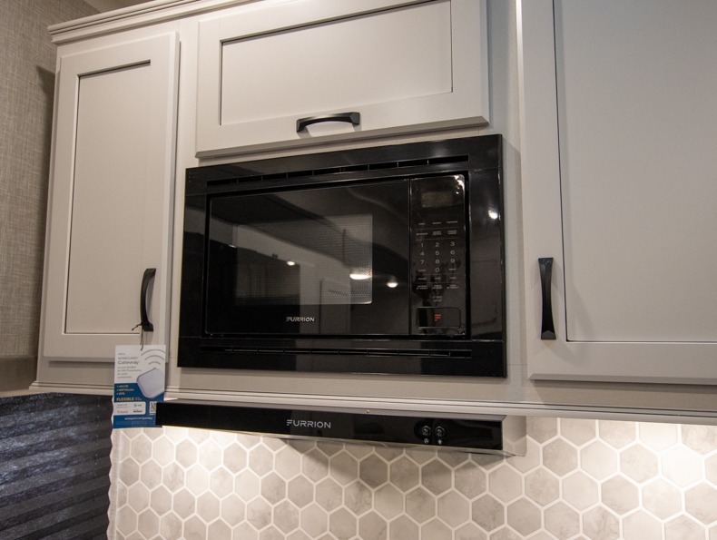 2024 Jayco Seismic 395, $ 79,990