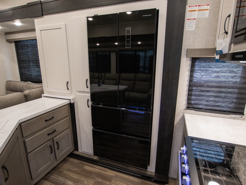 2024 Jayco Seismic 395, $ 79,990