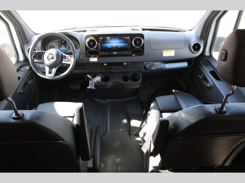 2024 Jayco Melbourne 24R, $ 109,990