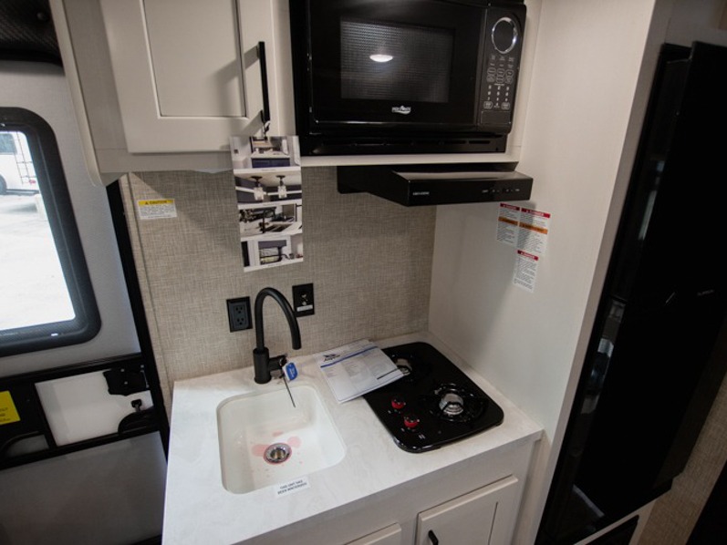 2024 Jayco Jay Flight SLX 183RB, $ 15,990