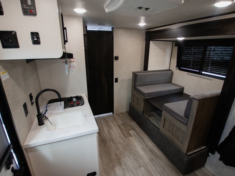 2024 Jayco Jay Flight SLX 183RB, $ 15,990