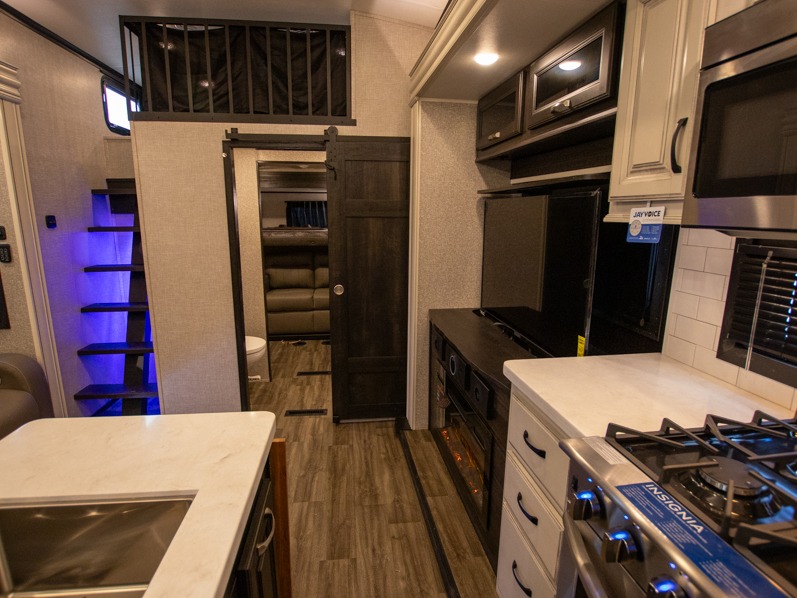 2023 Jayco North Point 373BHOK, $ 85,990