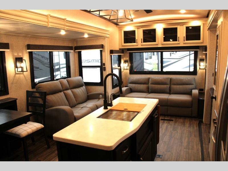 2023 Jayco North Point 377RLBH, $ 134,176