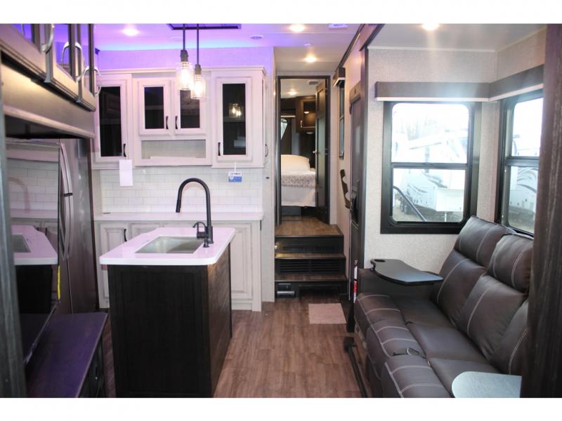 2023 Jayco Seismic Luxury Series 3512, $ 99,990