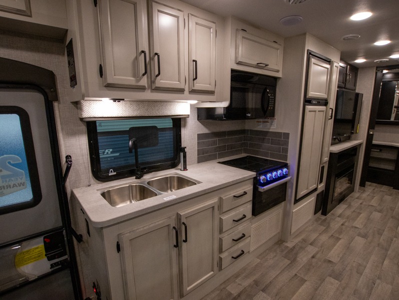 2023 Jayco Redhawk 26M, $ 154,861