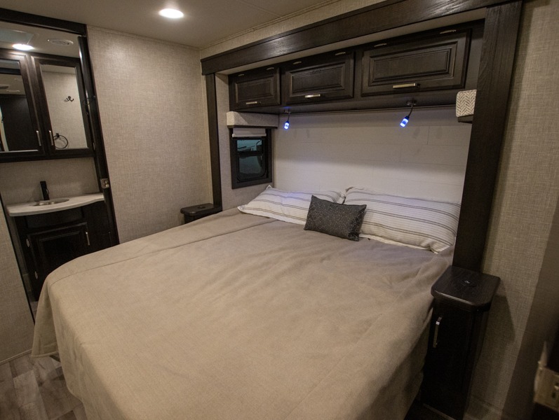 2023 Jayco Precept 36C, $ 224,086