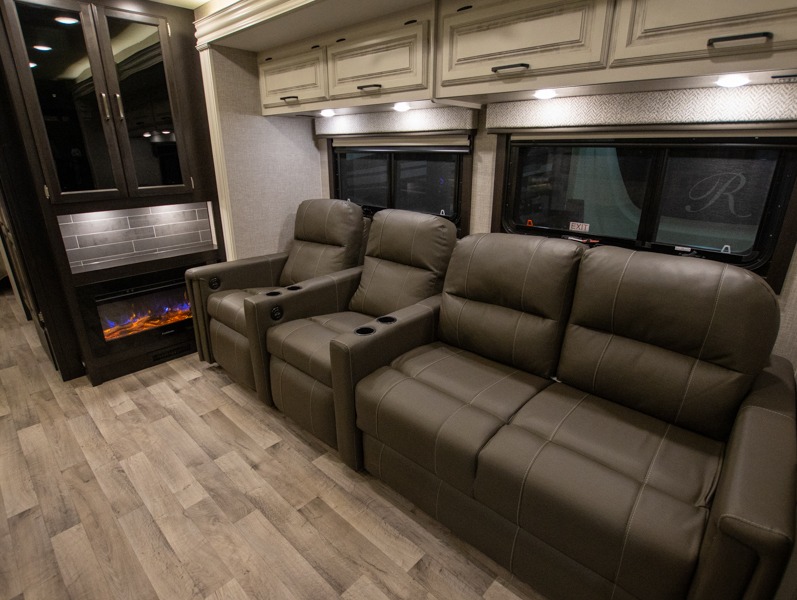 2023 Jayco Precept 36C, $ 224,086