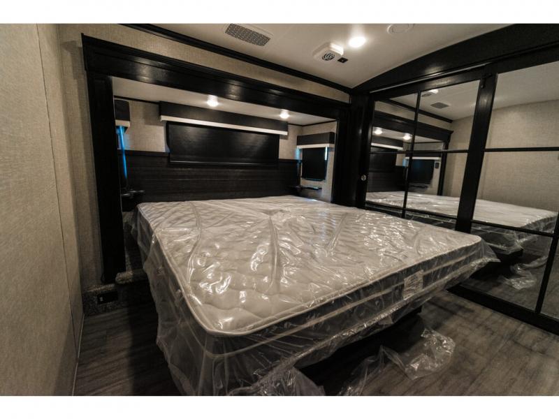 2022 Jayco Pinnacle 36KPTS, $ 142,179