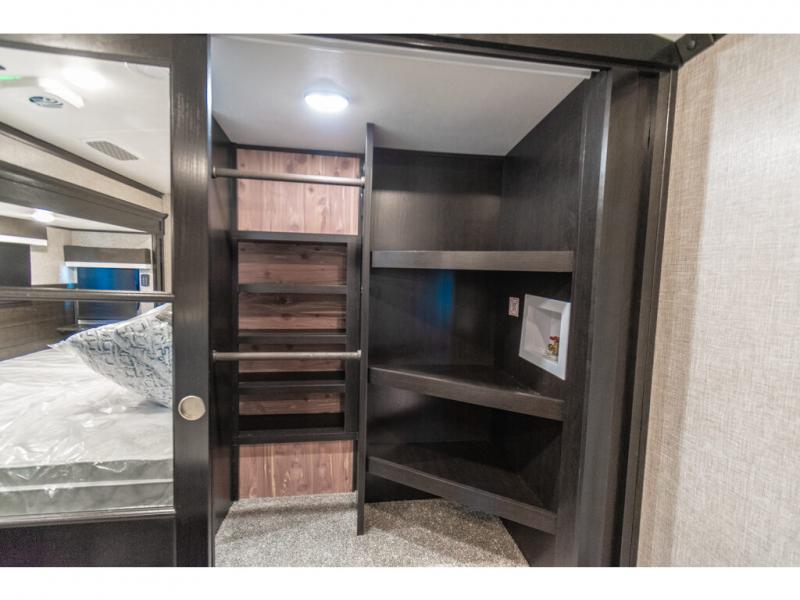 2022 Jayco Pinnacle 36KPTS, $ 142,179