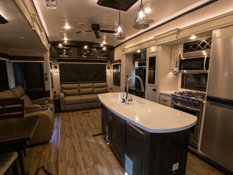 2022 Jayco Pinnacle 36SSWS, $ 94,990