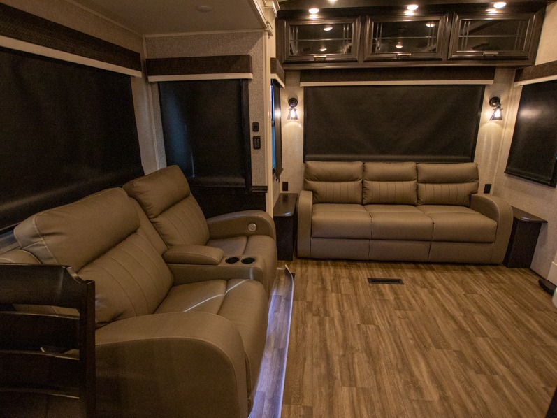 2022 Jayco Pinnacle 36SSWS, $ 94,990