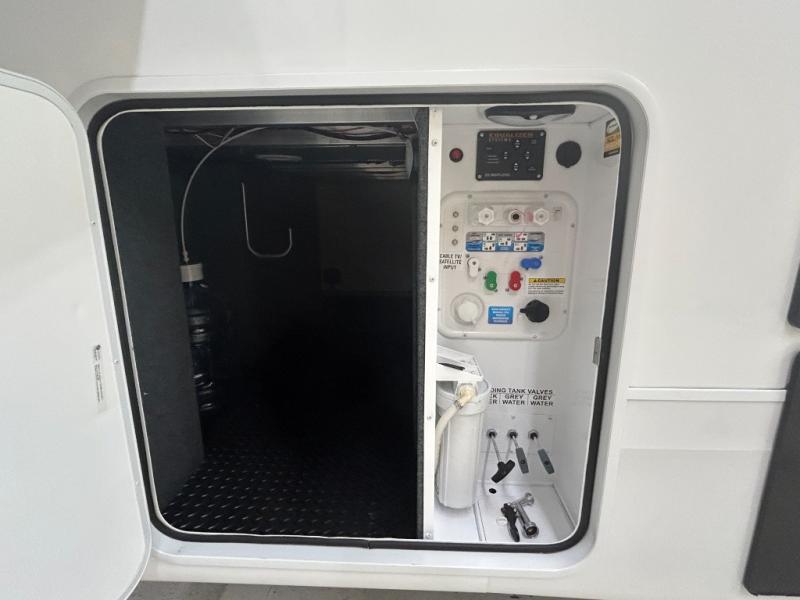 2021 Jayco North Point 310RLTS, $ 69,990