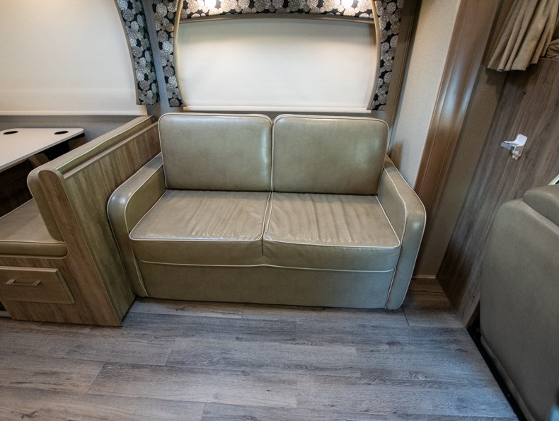 2019 Jayco Greyhawk Prestige 29MVP, $ 0