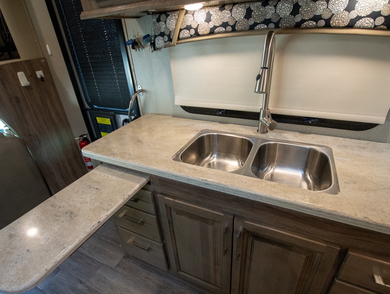 2019 Jayco Greyhawk Prestige 29MVP, $ 0