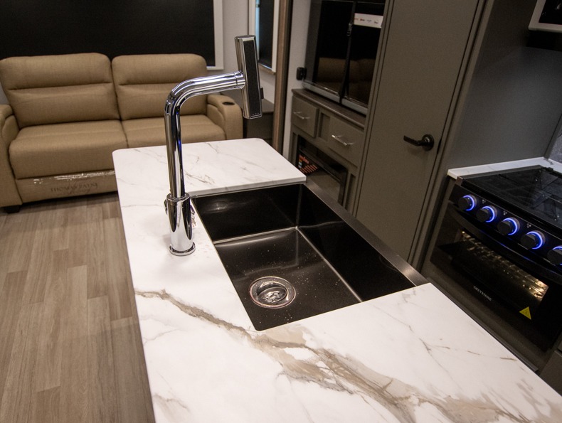 2026 Keystone Bullet Crossfire 287RLS, $ 56,672